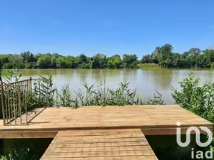 Park home at Arveyres (33500)