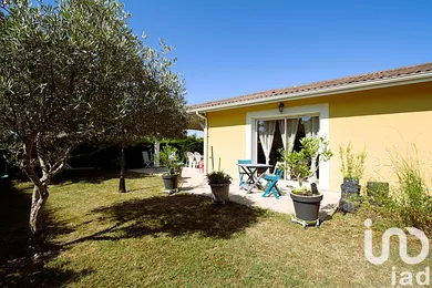 House at Belin-Béliet (33830)