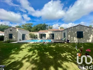Traditional house in Breuillet (17920)