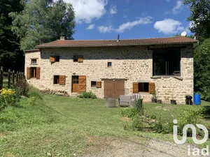 Maison de campagne à Saint Bonnet le Bourg (63630)