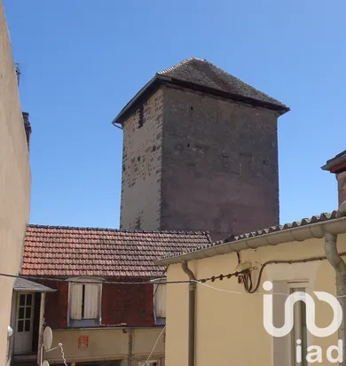 Building at AUTUN (71400)