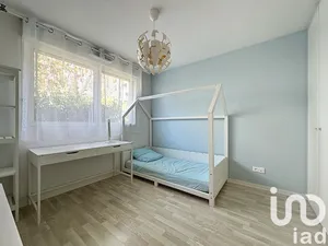 Apartment at Bordeaux (33300)
