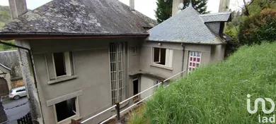 Traditional house at Forgès (19380)