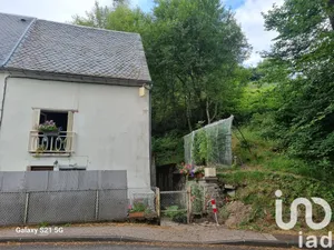 Maison de village à Murat-le-Quaire (63150)