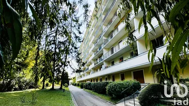 Apartment at Troyes (10000)