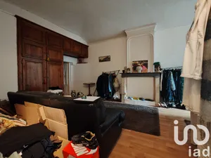 Building at Saint-Ambroix (30500)