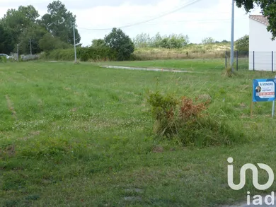 Building plot in Braud-et-Saint-Louis (33820)