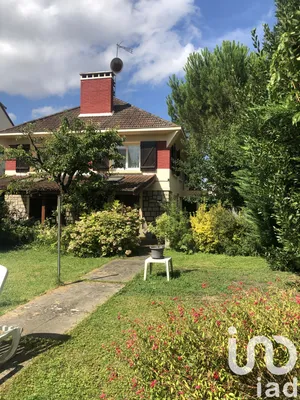 Traditional house at VILLENEUVE-LE-ROI (94290)