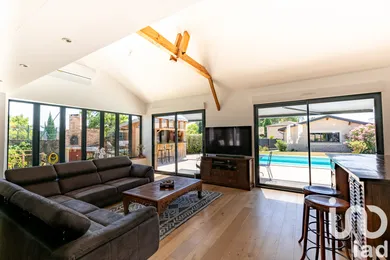 Traditional house at Landiras (33720)