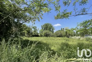 Terrain à Saint Ciers sur Gironde (33820)