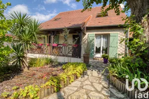 Maison traditionnelle à Mériel (95630)