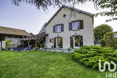 Traditional house at Briarres-sur-Essonne (45390)