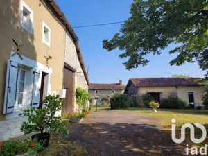 Maison de campagne à LE BOUCHAGE (16350)
