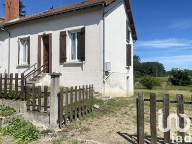 Maison traditionnelle à Saint-Victor (03410)