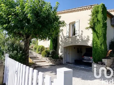 Maison traditionnelle à Vinsobres (26110)