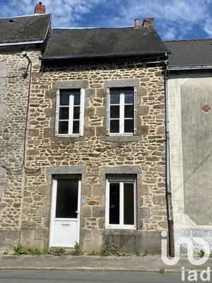 Village house at Izé (53160)