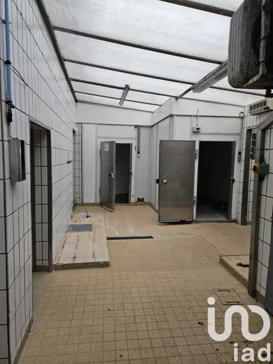 Building at Fleury-les-Aubrais (45400) — 3/4