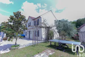 Maison traditionnelle à Montlignon (95680)