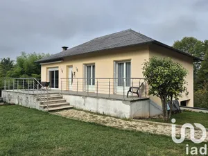 House at Valady (12330)