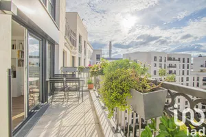 Apartment at Saint-Ouen-sur-Seine (93400)
