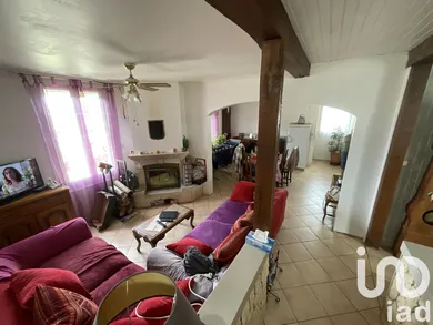 Maison traditionnelle à Saint-Just-Sauvage (51260)