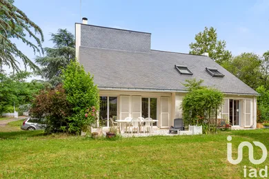 Architectural house at Sautron (44880)