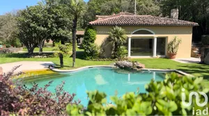 Maison de campagne à Grimaud (83310)