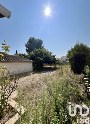 Building plot at Mollégès (13940)