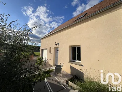 Pavillon à Crouy (02880)