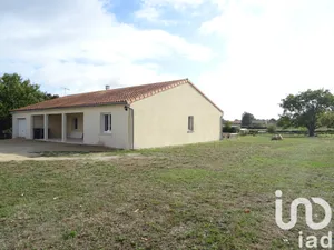 Maison à Lizant (86400)
