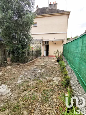 House at Mello (60660)