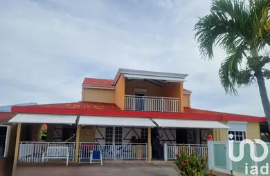 Maison à Sainte-Anne (97180)