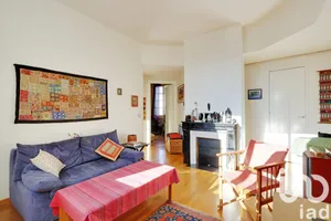 Apartment in Paris (75011)
