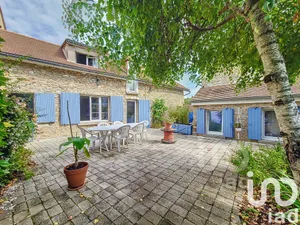 House at Villiers-le-Mahieu (78770)