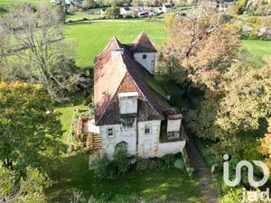 Castle at Momas (64230)