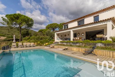 Architectural house at Grimaud (83310)