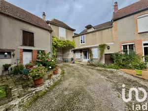 Traditional house at Val de Livre (51150)