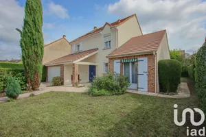 Maison à Mandres-les-Roses (94520)