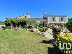 Maison traditionnelle à Fontvieille (13990)