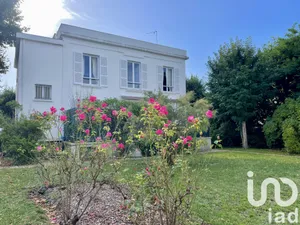 Apartment at Chatou (78400)