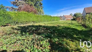 Terrain à bâtir à Conlie (72240)