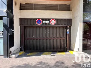 Parking à Marseille (13003)