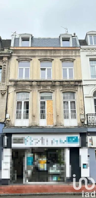 Building at Armentières (59280)