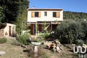Traditional house at Gréoux-les-Bains (04800)