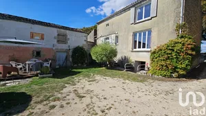Traditional house at Aulnay (17470)