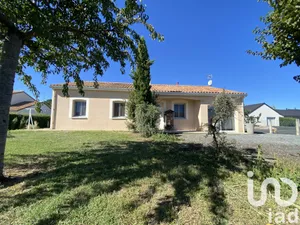 Detached at Vouneuil-sur-Vienne (86210)