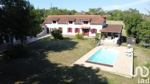 House at MONCAUP (64350)
