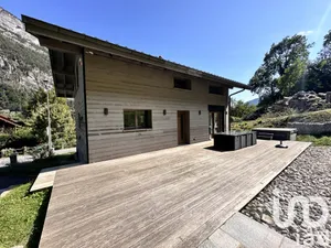 Pavillon à Magland (74300)