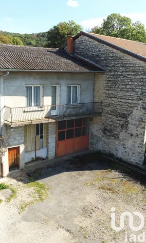 Maison de village à Challes-la-Montagne (01450)
