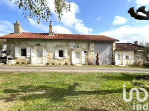 Park home at BAZAC (16210)